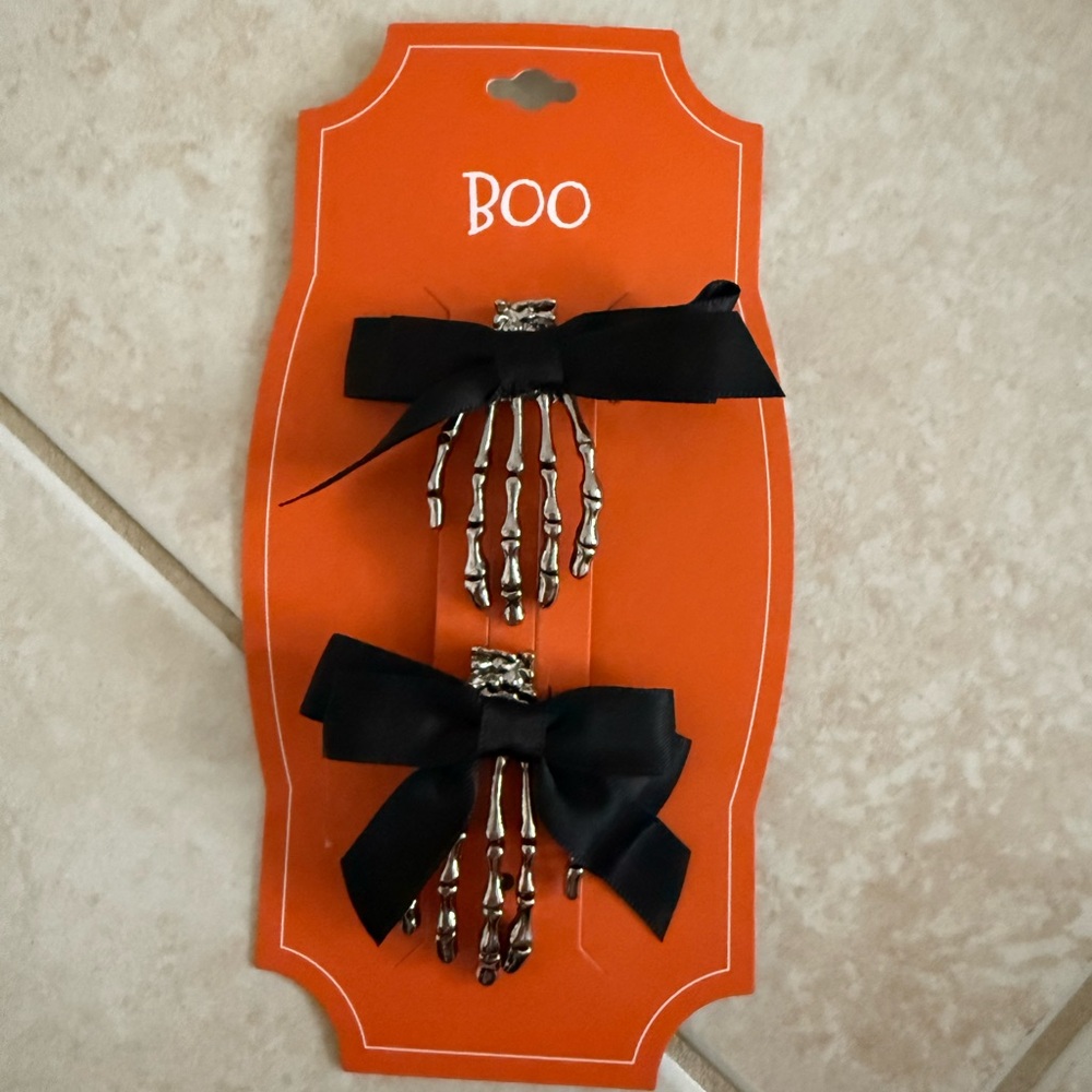 Skeleton hair clips